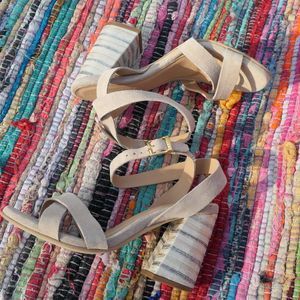 Kaanas Copenhagen Nude Metallic Striped Heel Sandal 6 NWT